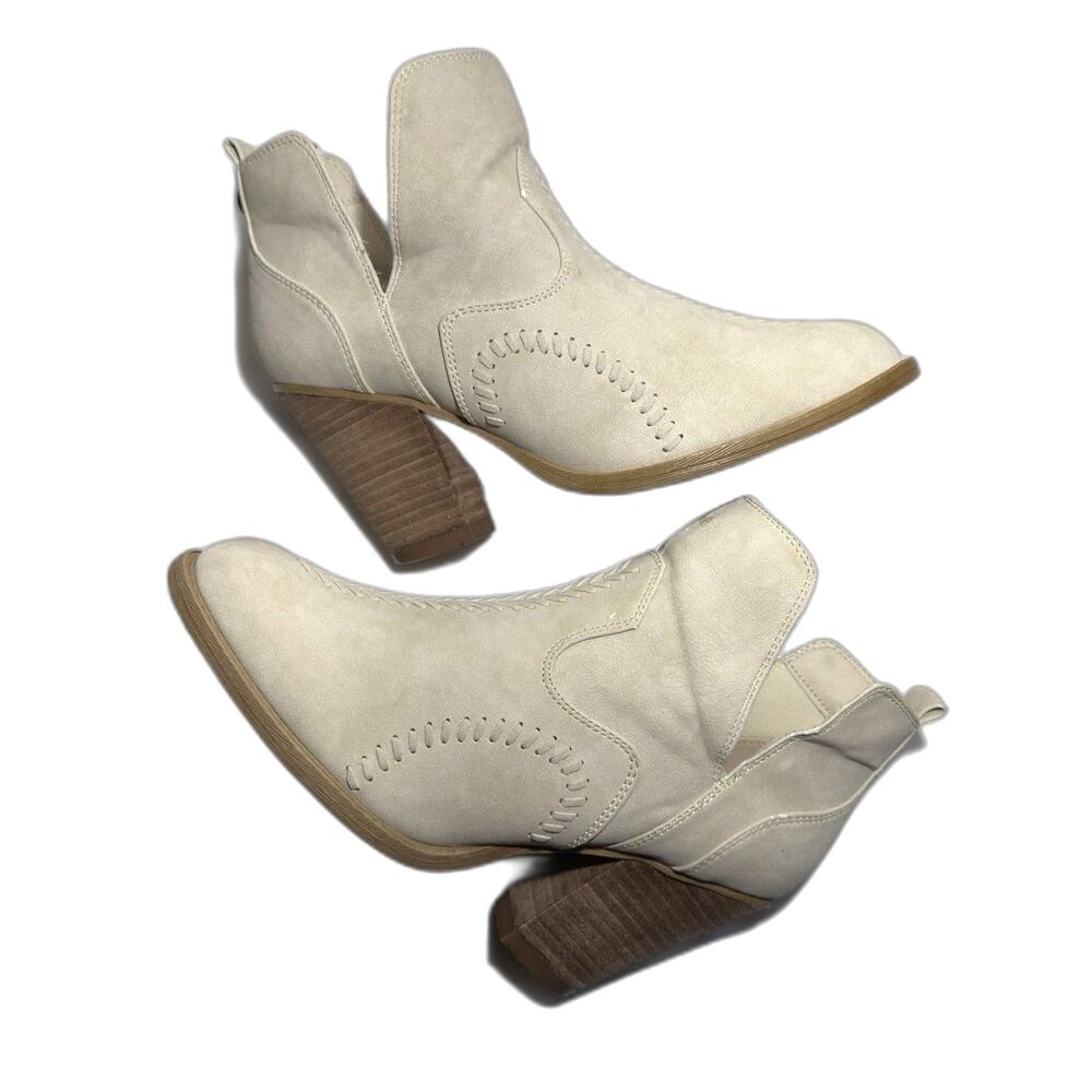 Daisy Fuentes Waverly Westery Booties Tan Beige Ankle Boots Women’s 8M